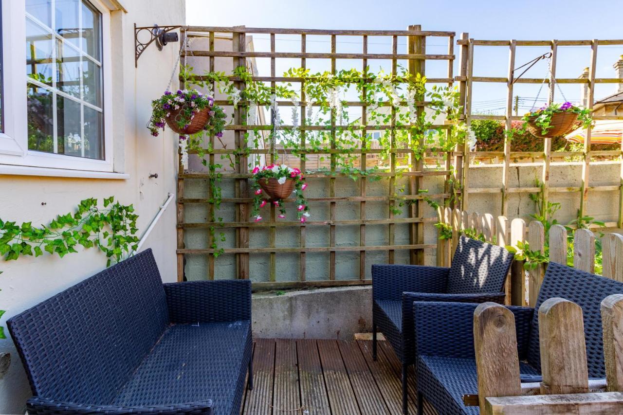 Family Friendly Cottage With Bunk Beds And Courtyard Malmesbury Exterior photo