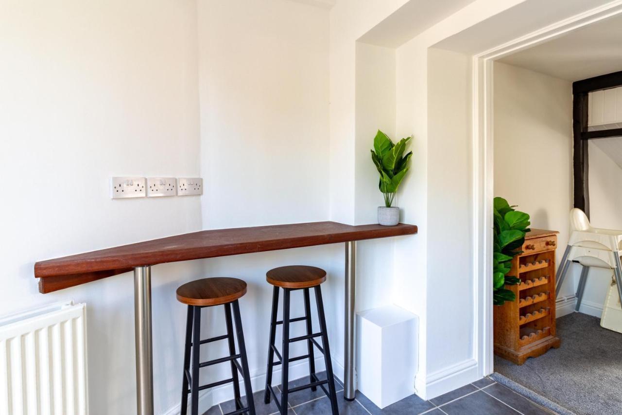Family Friendly Cottage With Bunk Beds And Courtyard Malmesbury Exterior photo
